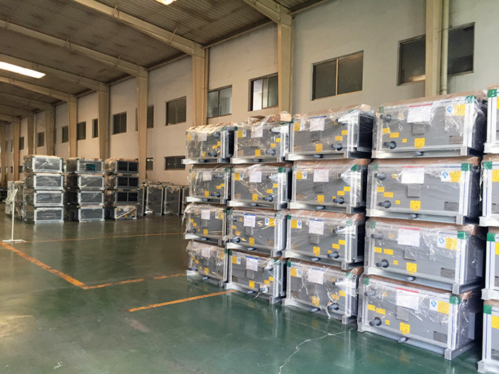 新風(fēng)機(jī)組車間一角